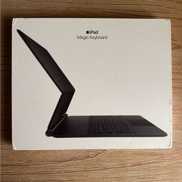 Apple Magic Keyboard Folio for 12.9 inch iPad - Picture 6 of 8